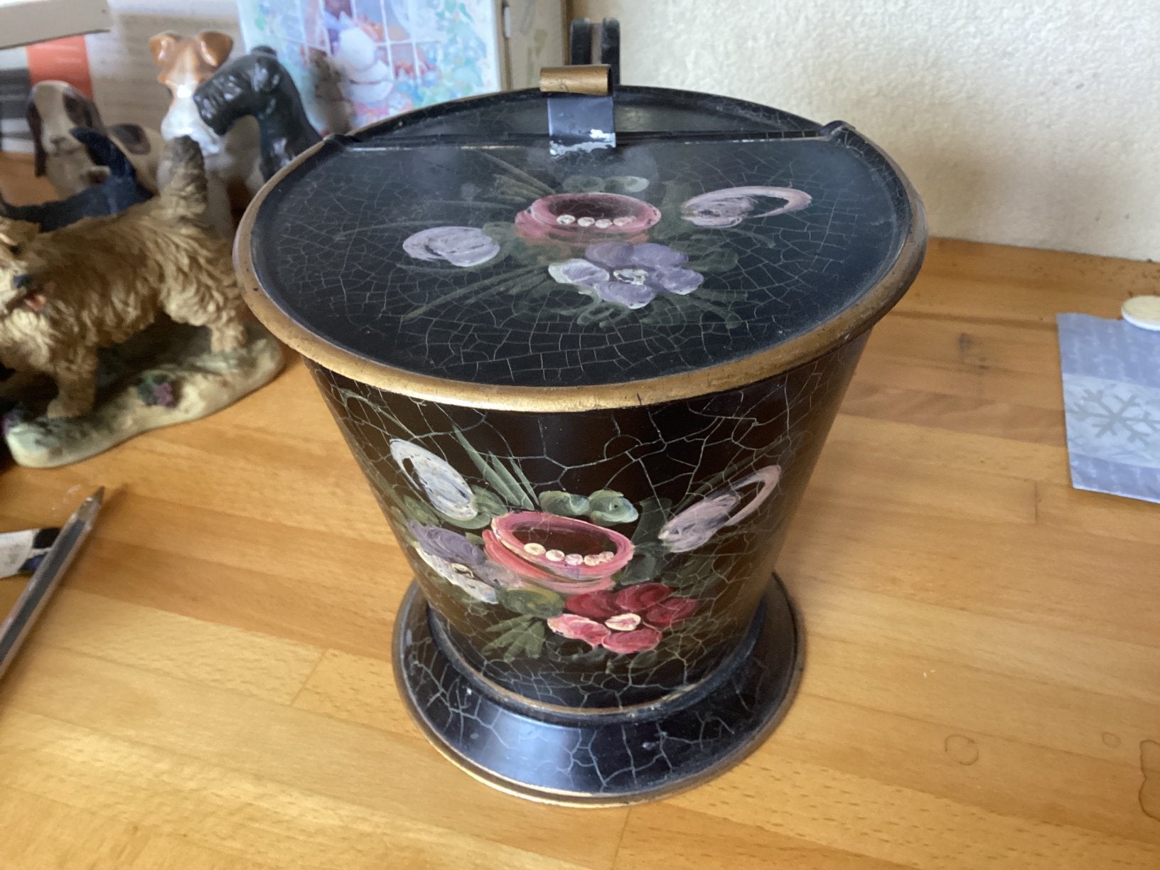 Volksschilderkunst // asverzamelaar hoog 13.5 cm, Ophalen of Verzenden, Zo goed als nieuw
