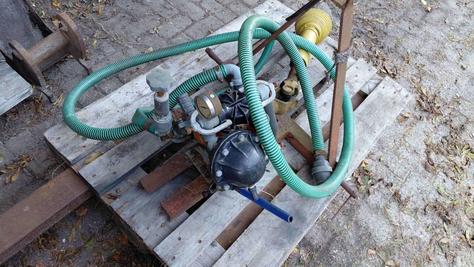 waterpomp met aftakas, Ophalen, Gebruikt
