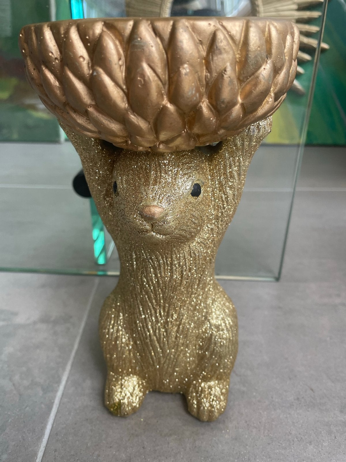 Gouden eekhoorn met bloempotje - decoratief, Gebruikt, Overige materialen, Overige stijlen, Ophalen of Verzenden