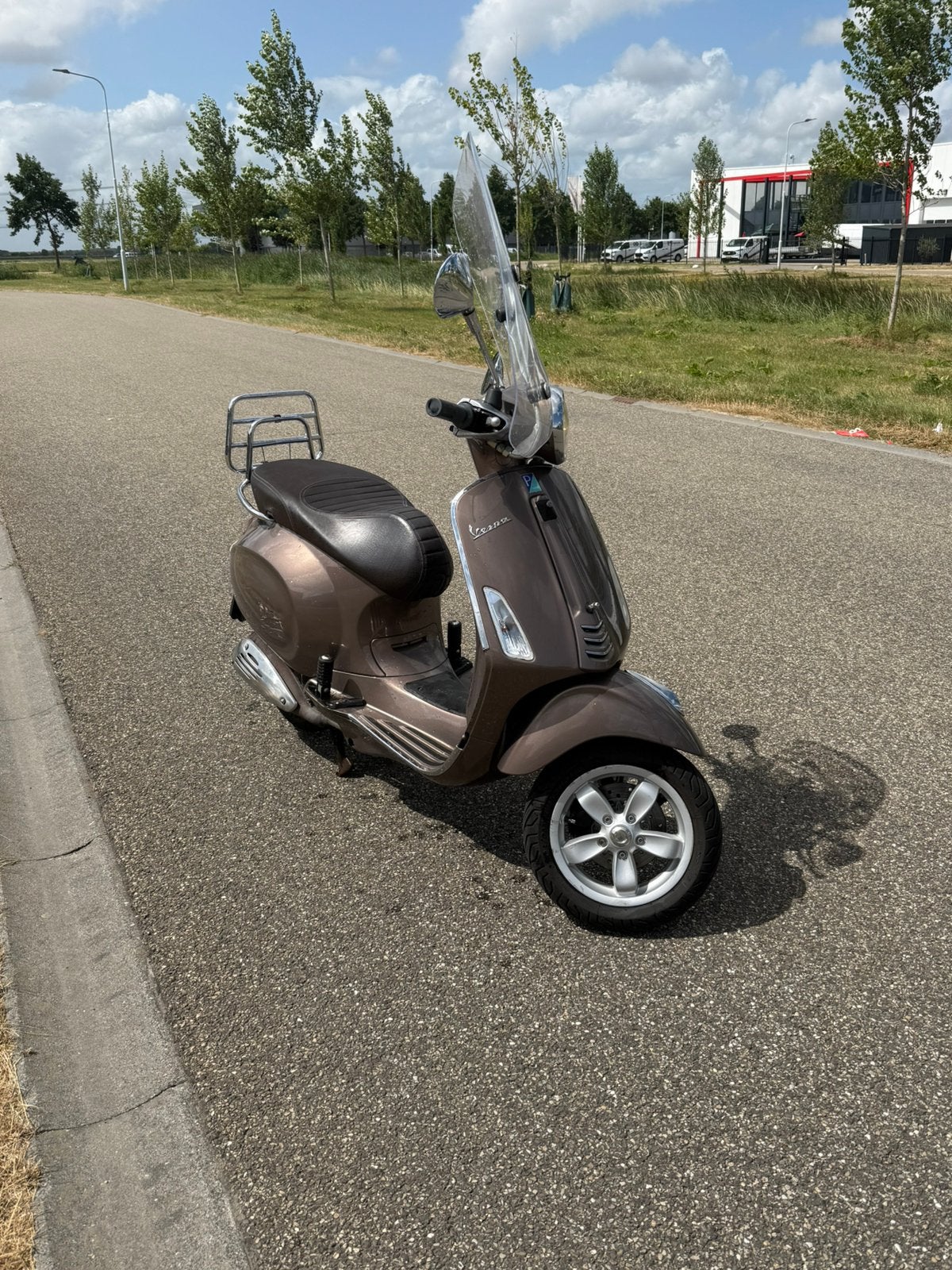 Vespa primavera 2017, Fietsen en Brommers, Scooters | Vespa, Zo goed als nieuw, Overige modellen, Benzine, Ophalen