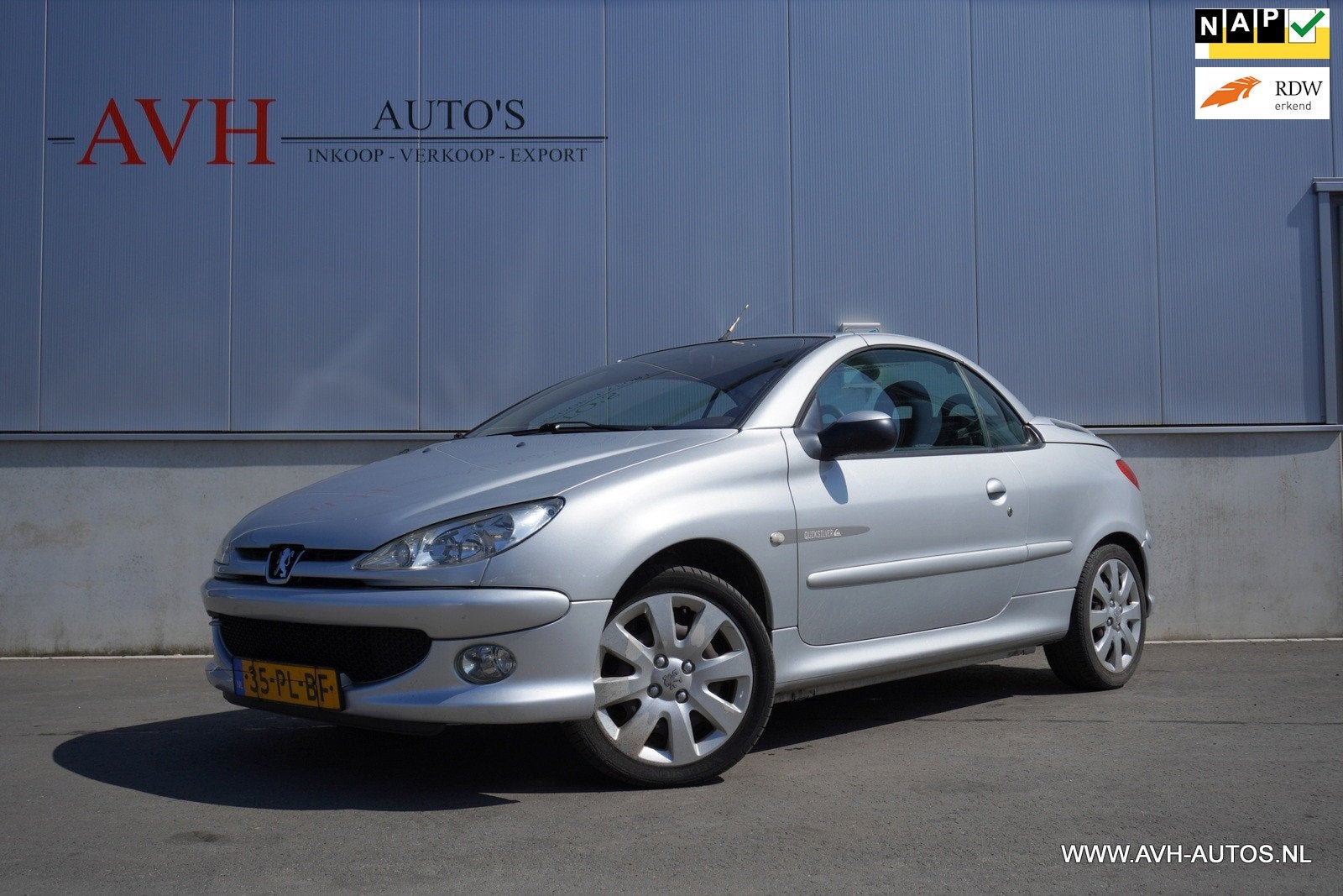 Peugeot 206 CC 1.6-16V Quiksilver, Auto's, Peugeot, Voorwielaandrijving, Stof, Gebruikt, 4 cilinders