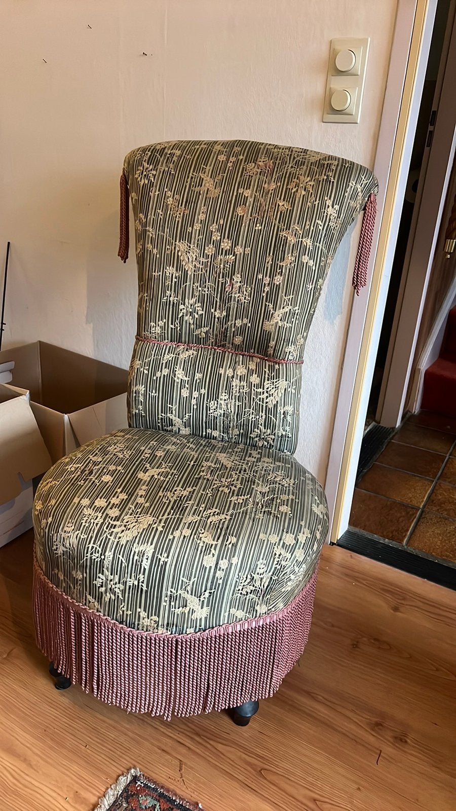 Schattig antiek stoeltje, Huis en Inrichting, Fauteuils, Ophalen, Gebruikt, Minder dan 75 cm, Stof