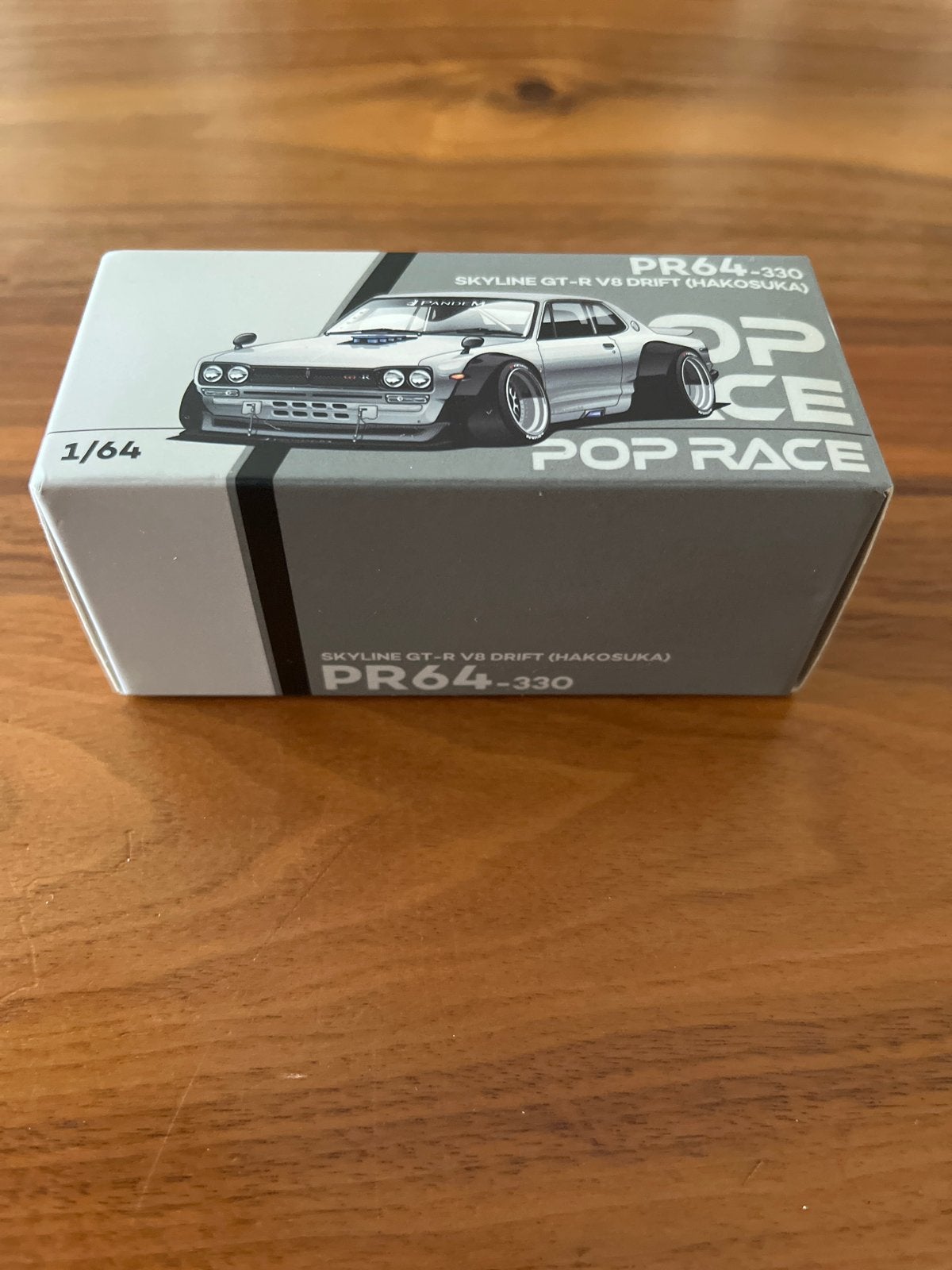 Pop Race Skyline GT-R V8 Drift (Hakosuka) 1/64 modelauto, Ophalen of Verzenden, Nieuw, Auto, Overige merken