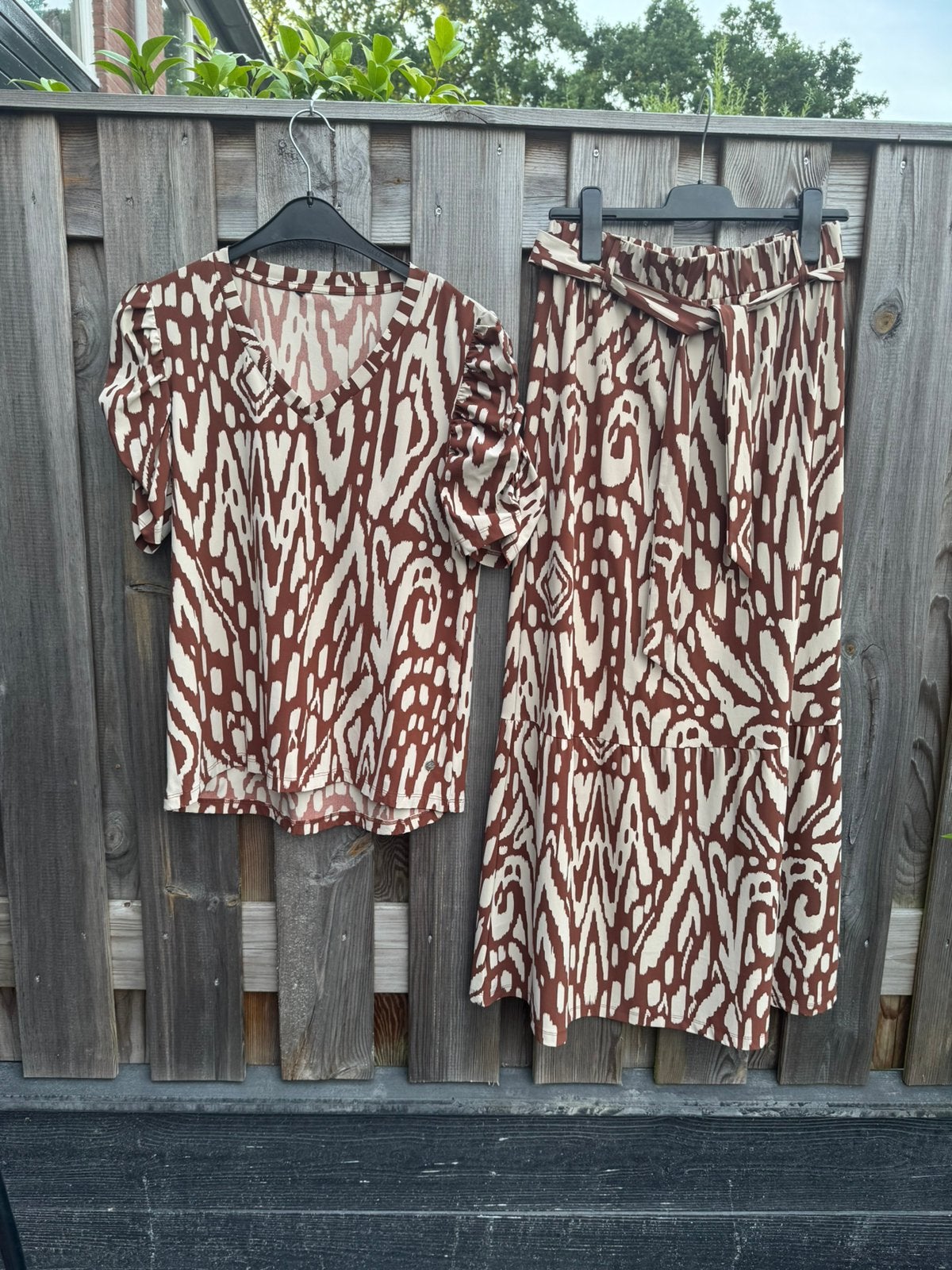 *Lady Day* Zeer nette Travel setje Rok+Top mt M/L, Kleding | Dames, Rokken, Verzenden, Zo goed als nieuw, Bruin, Onder de knie