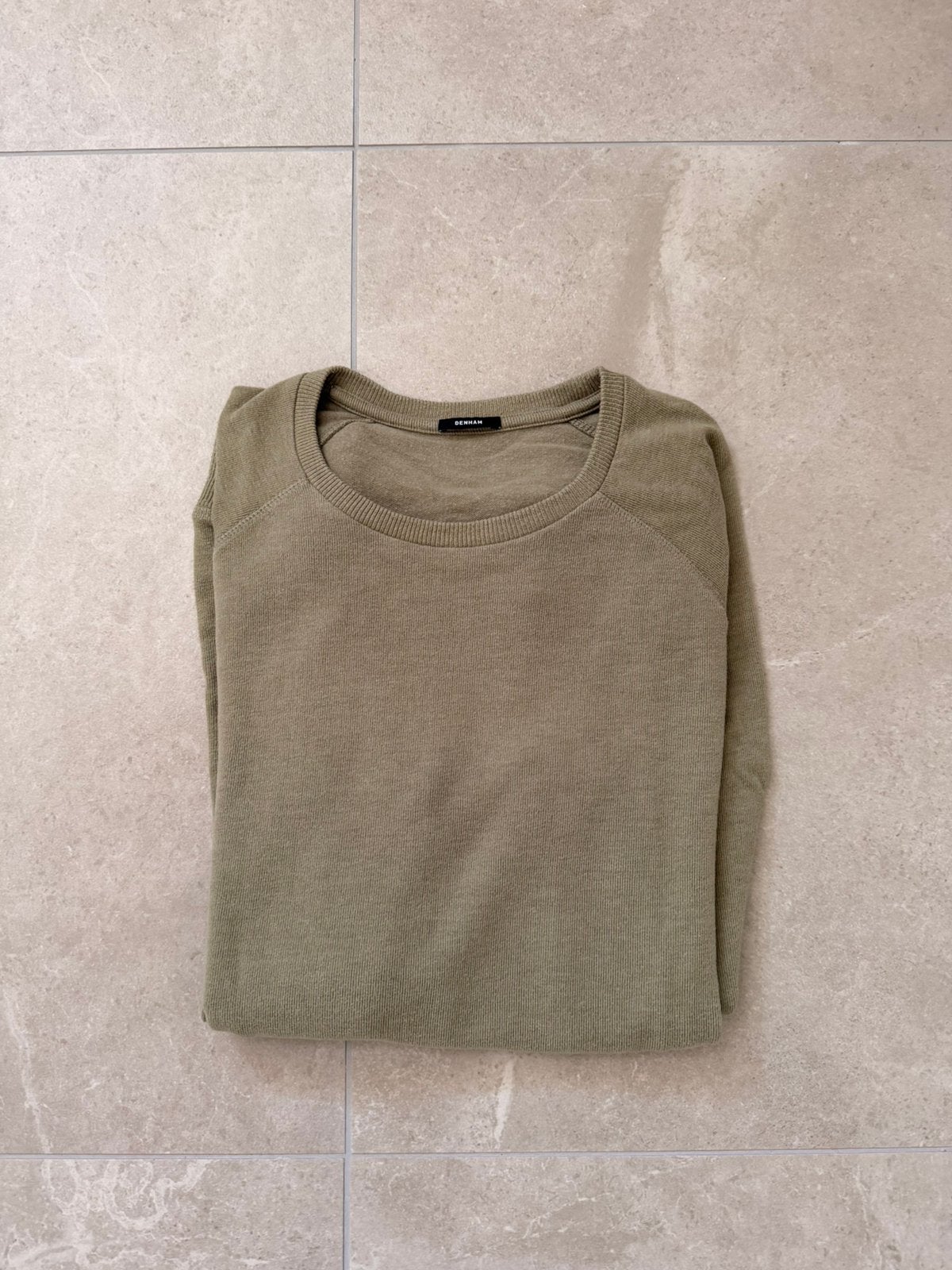 DENHAM Sweater Heren L | Olijfgroen Khaki | Crewneck, Ophalen of Verzenden, Zo goed als nieuw, Maat 52/54 (L), Groen