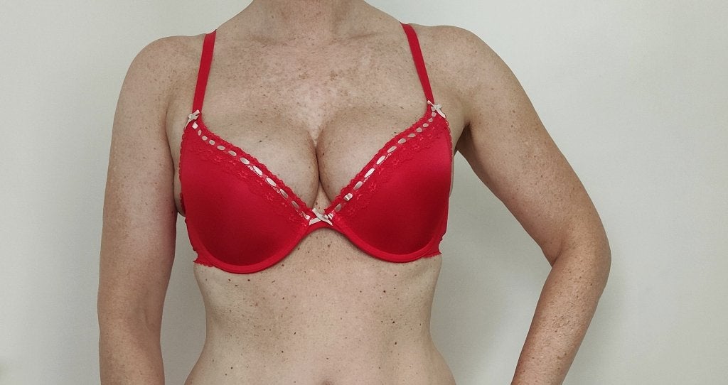 Nieuwe nooit gedragen rode BH met slip H&M 80C, H&M, Ophalen of Verzenden, Rood, BH