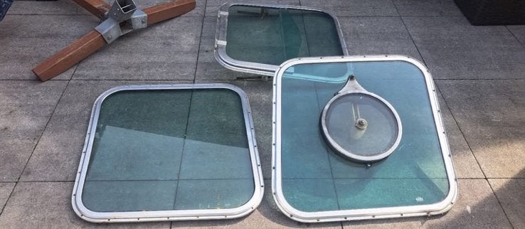 Set aluminium dekluik bootraam vluchtluik met ventilatie, Ophalen of Verzenden