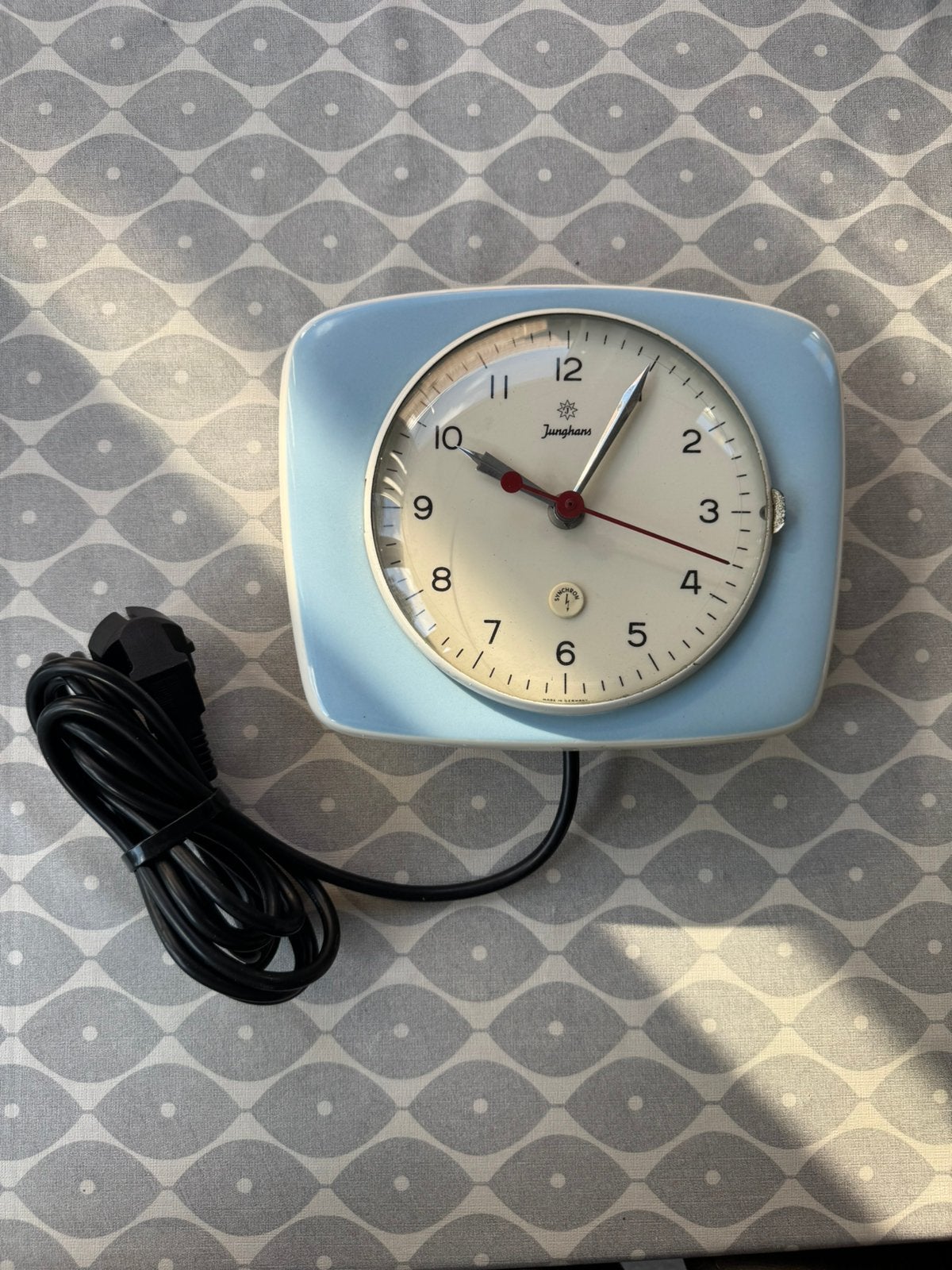Junghans Mid Century wandklok lichtblauw – origineel, Ophalen of Verzenden