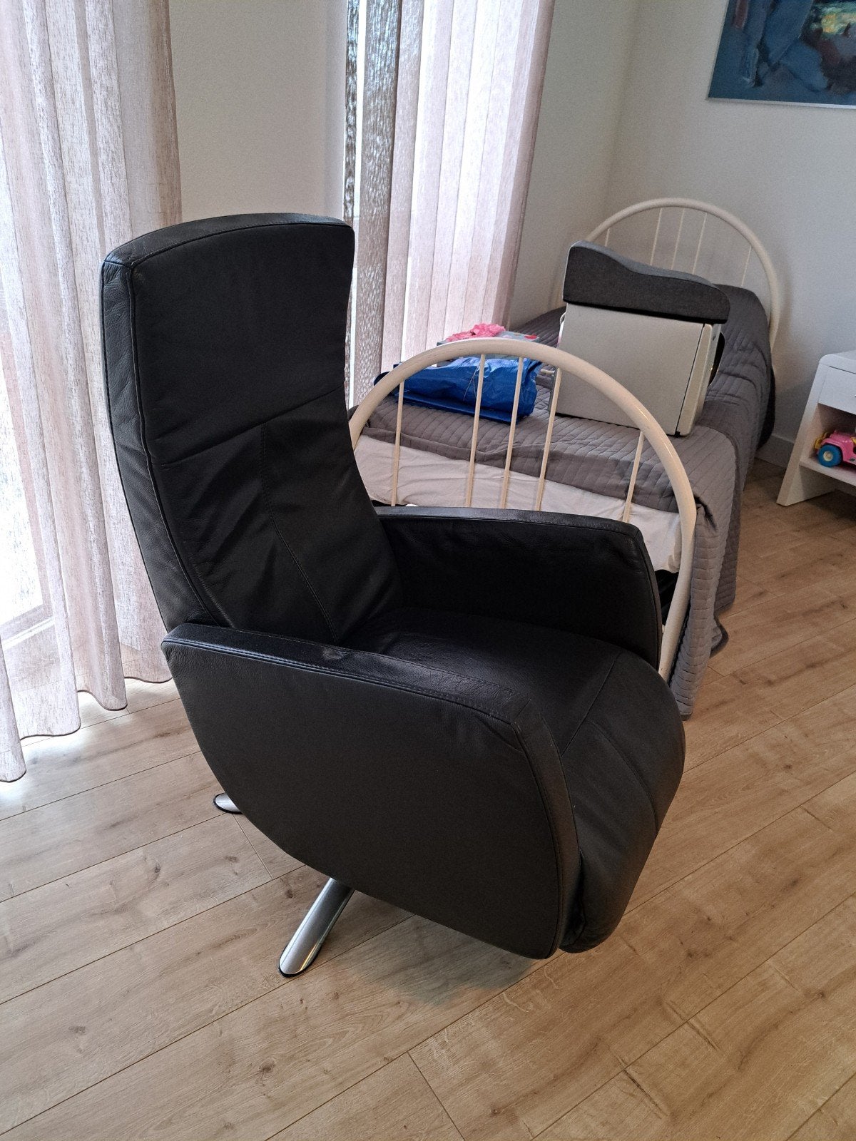 Sta-op stoel - Gratis, Huis en Inrichting, Stoelen, Gebruikt, Eén, Leer, Zwart, Ophalen of Verzenden