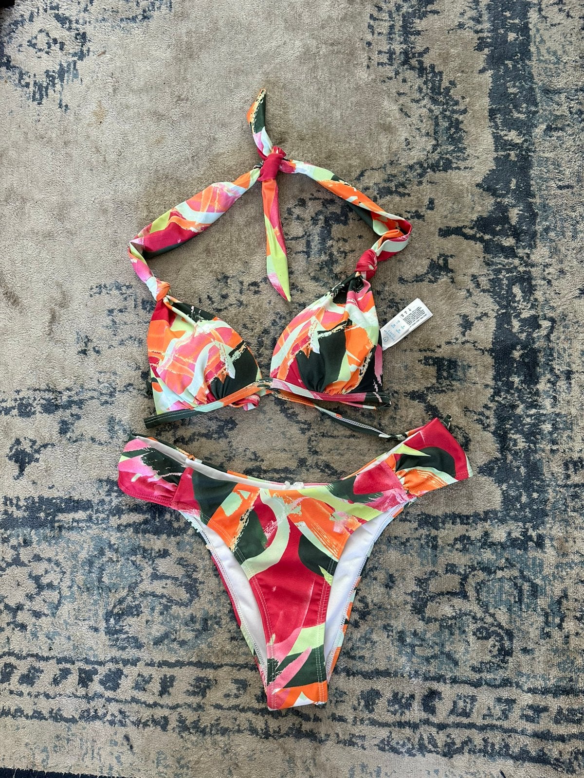Nieuwe kleurrijke triangel bikini Primark maat S/M, Ophalen of Verzenden, Nieuw, Roze, Bikini