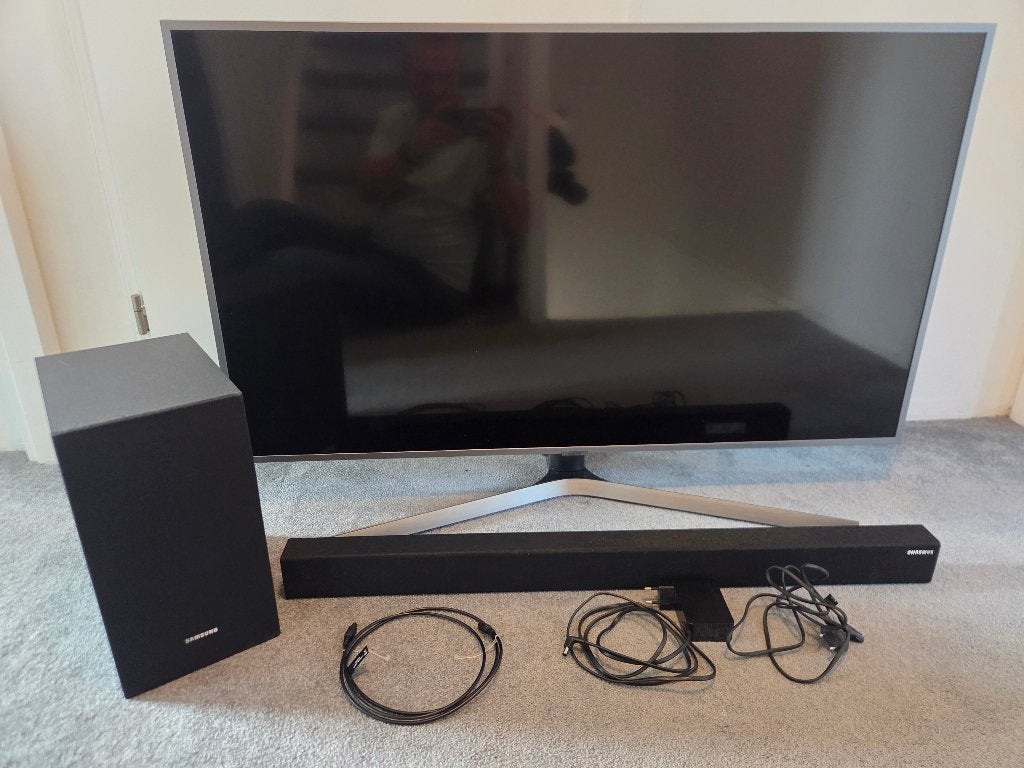 Samsung 50 inch UHD LED Televisie met soundbar en subwoofer, Ophalen, LED, 50 Hz, Zo goed als nieuw