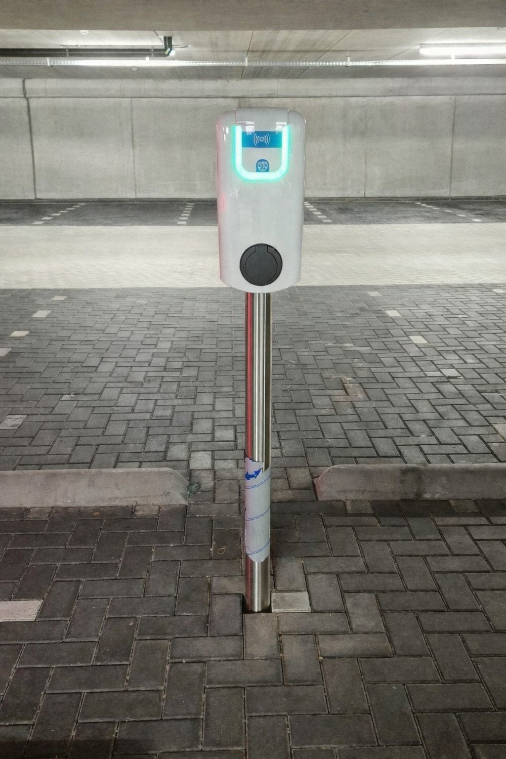 3x U-MOVE 22kW Laadpaal met load balancing, Ophalen of Verzenden, Zo goed als nieuw, Laadpaal