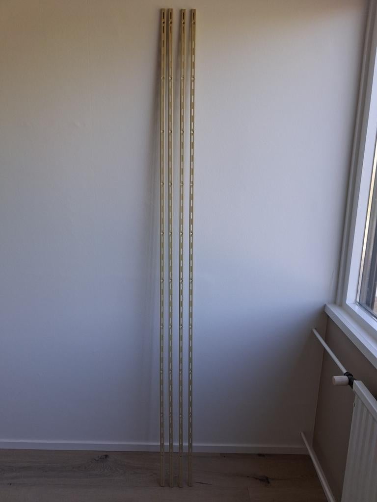 Wandrail en plankdragers jaren 80, Ophalen