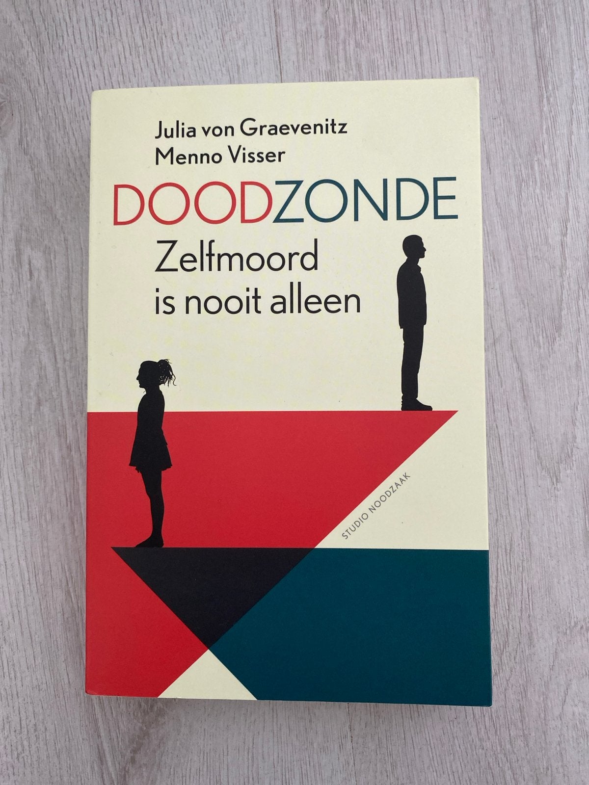 Doodzonde: Zelfmoord is nooit alleen - Julia von Graevenitz, Boeken, Psychologie, Ophalen of Verzenden, Gelezen
