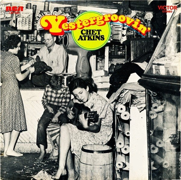 LP - Chet Atkins ‎– Yestergroovin', LP, Gebruikt, Ophalen of Verzenden, Poprock