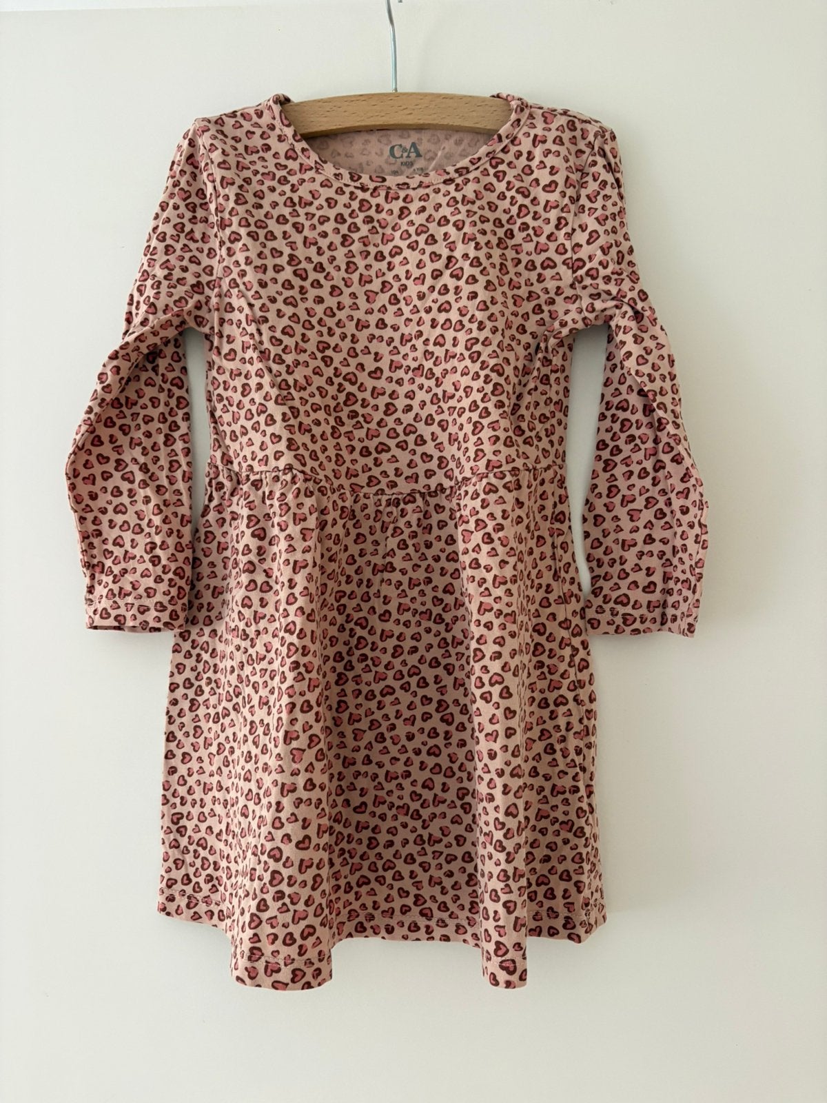 Meisjes jurkje met roze hartjes van C&A lange mouwen maat 98, Kinderen en Baby's, C&A, Meisje, Jurkje of Rokje, Ophalen of Verzenden