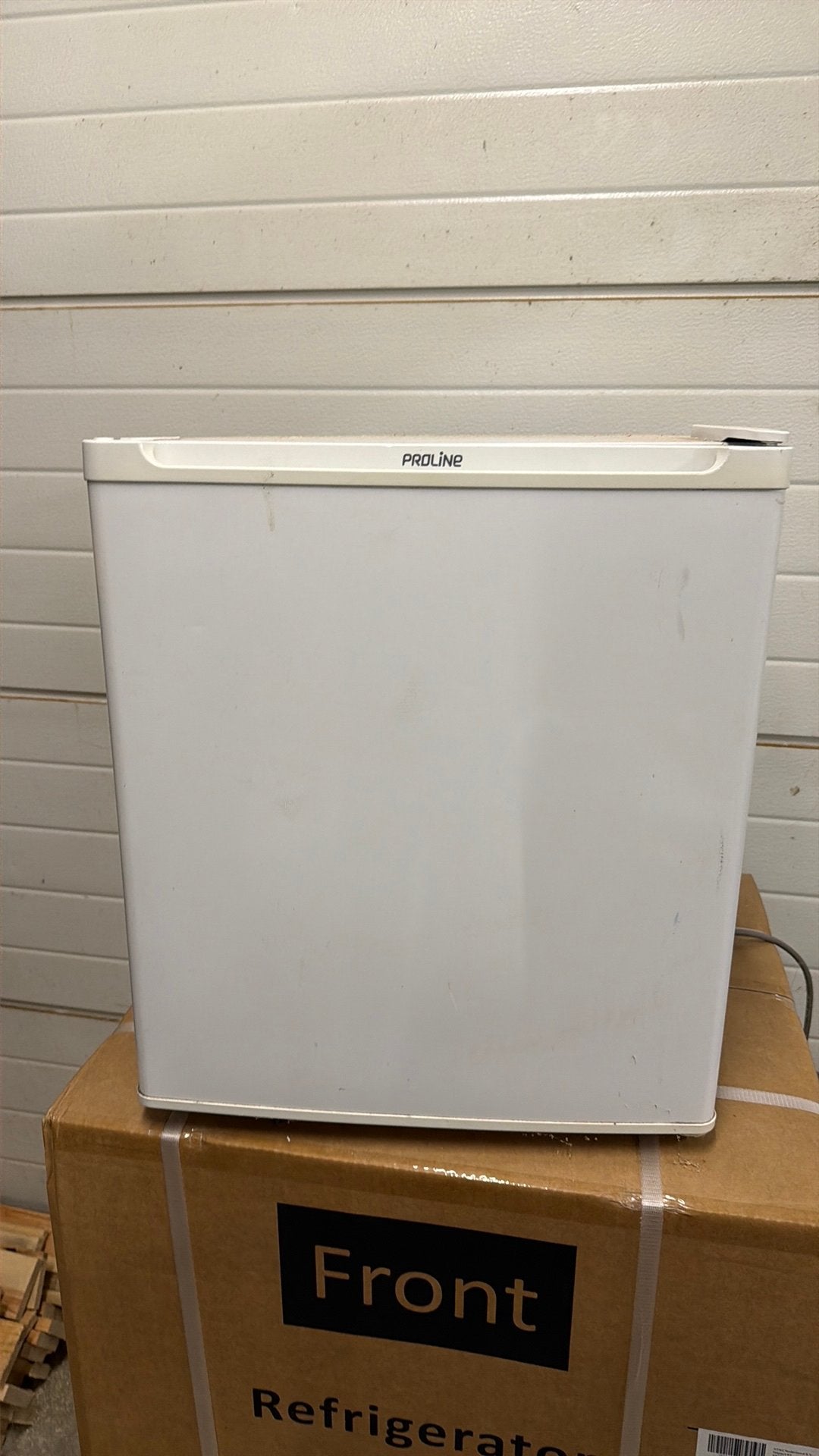 Proline mini koelkast met vriezer, Witgoed en Apparatuur, Ophalen of Verzenden, Zo goed als nieuw, Minder dan 60 cm, Minder dan 85 cm