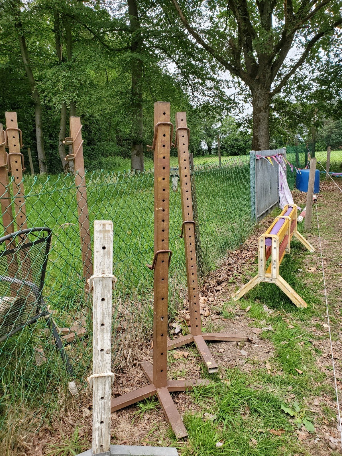 Hindernissen standaarden / spring materiaal, Ophalen, Zo goed als nieuw, Springen