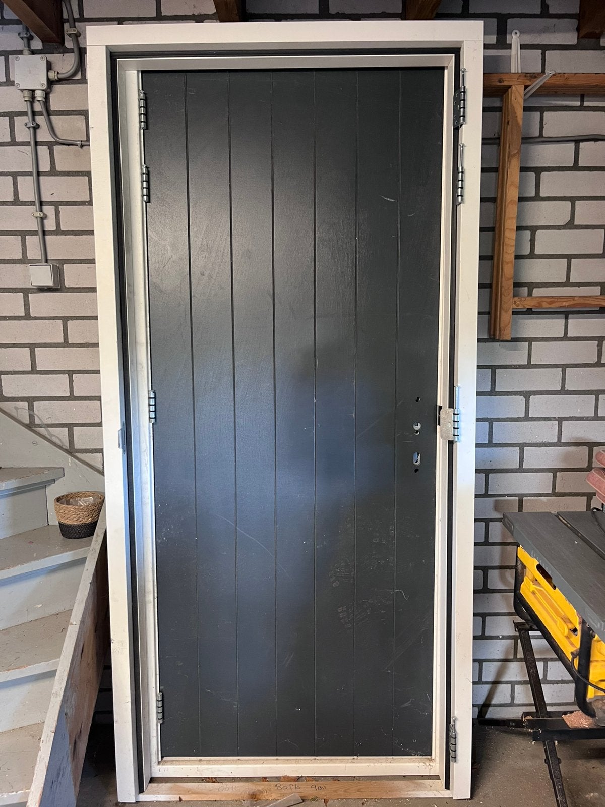 2 nieuwe hardhouten kozijnen + 1 deur, Deurkozijn, Zo goed als nieuw, 150 tot 225 cm, Hout