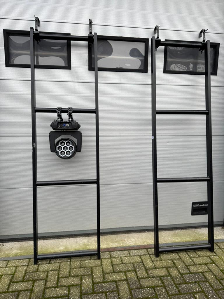 2 stuks XL outrigger inclusief truss haken, Ophalen, Zo goed als nieuw, Licht