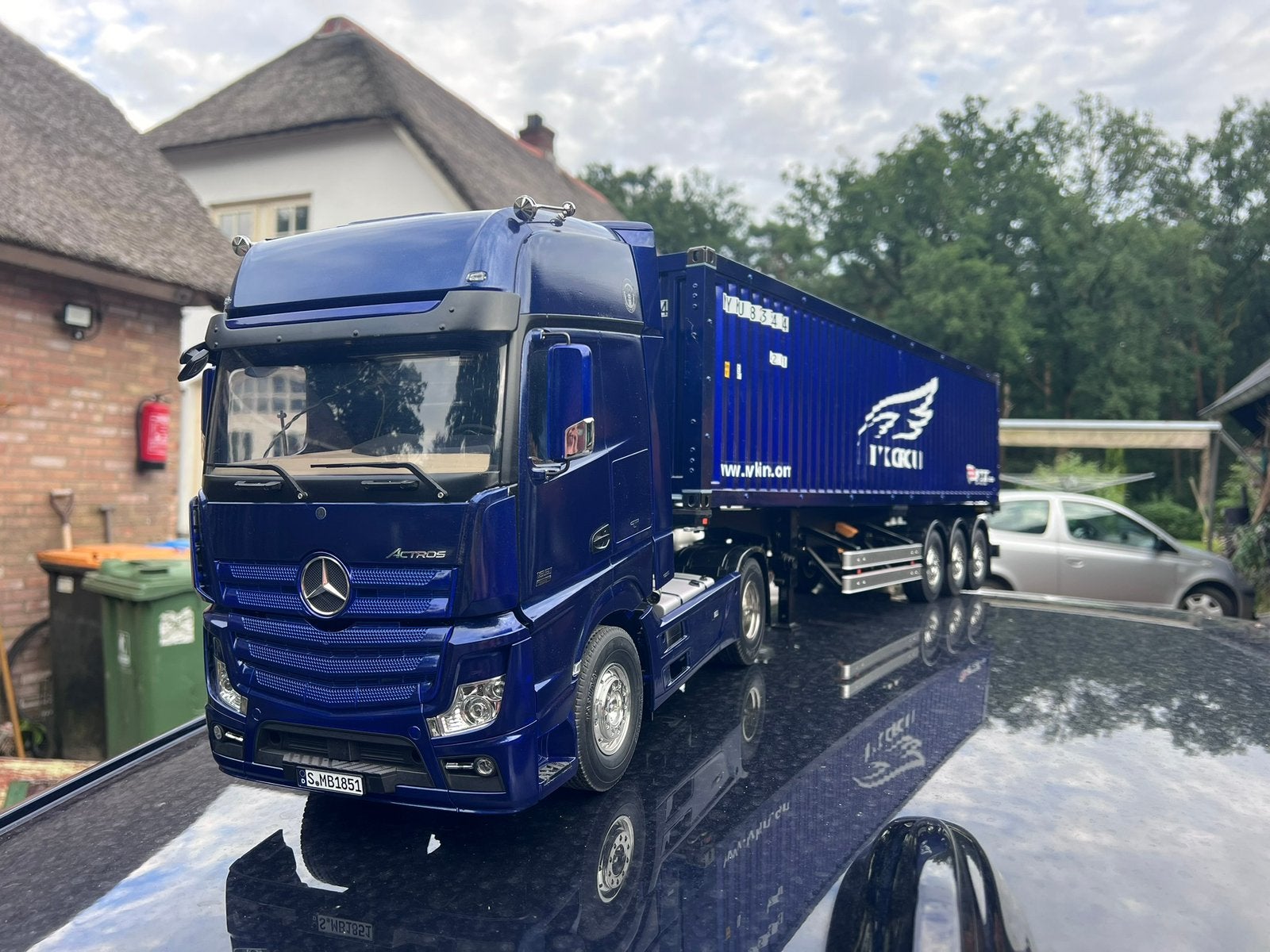 Actros tamiya met trailer rtr, Groter dan 1:32, Ophalen of Verzenden, Zo goed als nieuw, Truck