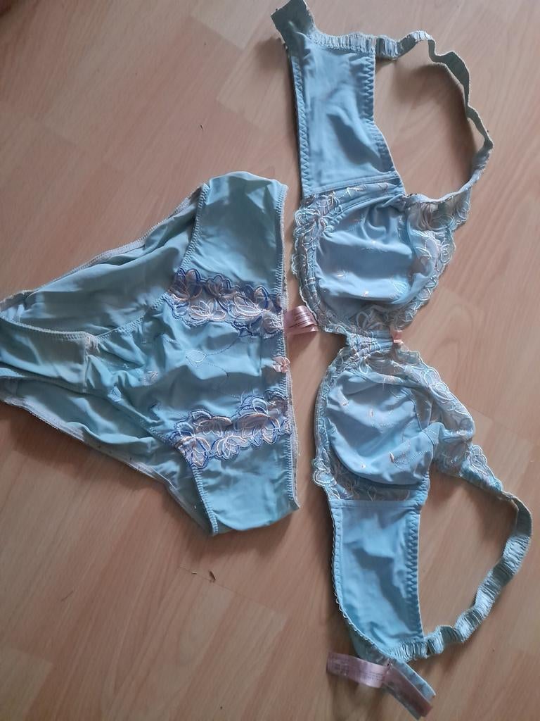 Diva BH setje - BH 85E, onderbroek L, Diva, Ophalen of Verzenden, Blauw, Setje