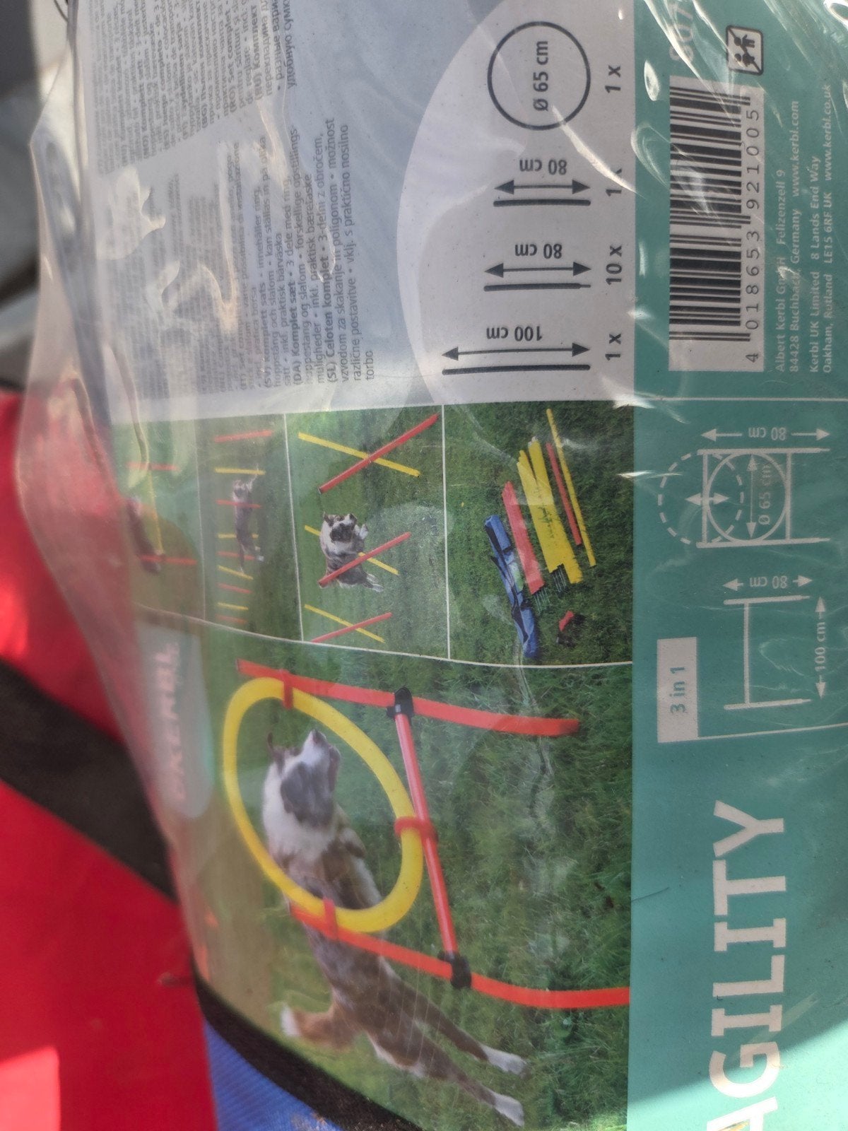 agillitie set voor honden. inclusief tunnel, Ophalen, Zo goed als nieuw