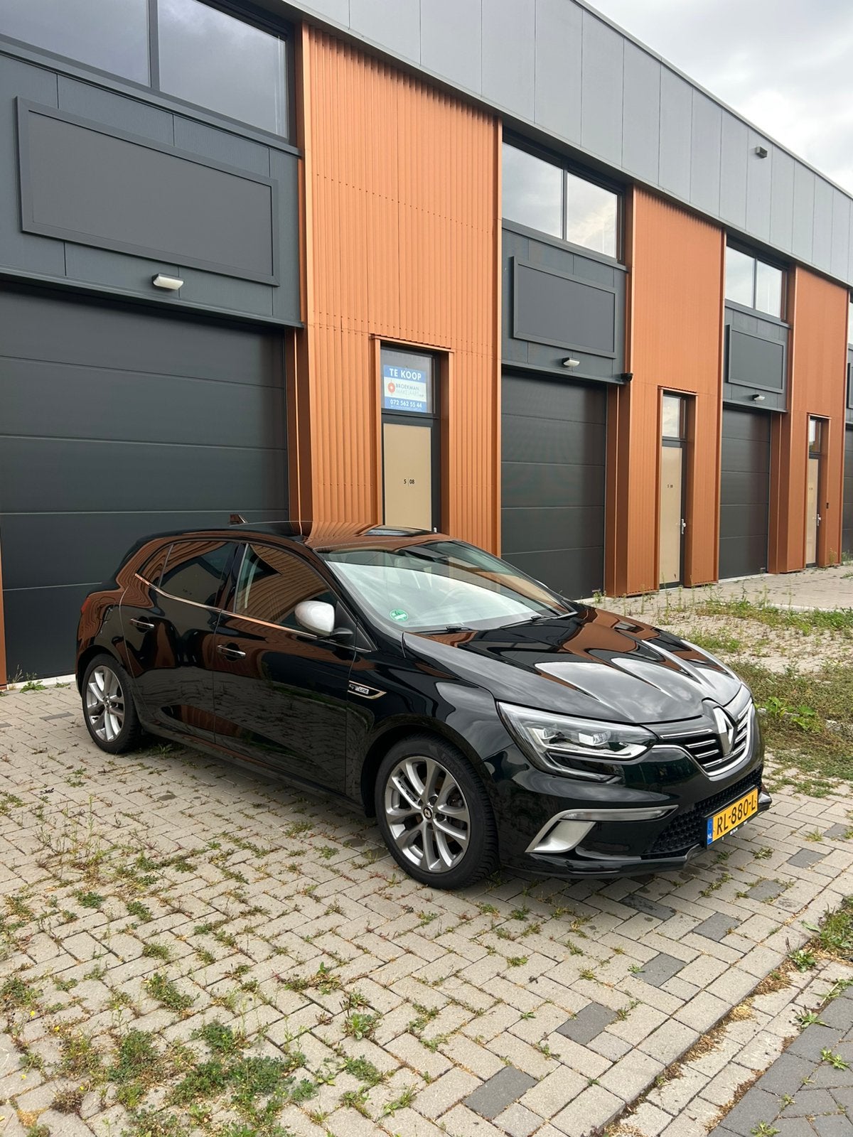 Renault Mégane GT-line Automaat 2017, Panoramadak, Bose, 4 cilinders, Zwart, 665 kg, 1233 kg