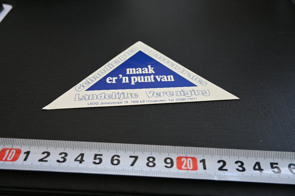 sticker maak er 'n punt van gehandicapten oppascentrales, Verzamelen, Ophalen, Zo goed als nieuw