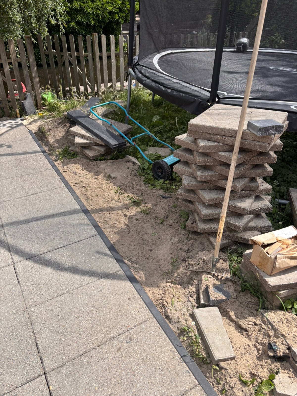 Tuintegels gratis, Tuin en Terras, Ophalen, Gebruikt, 10 m² of meer, Beton
