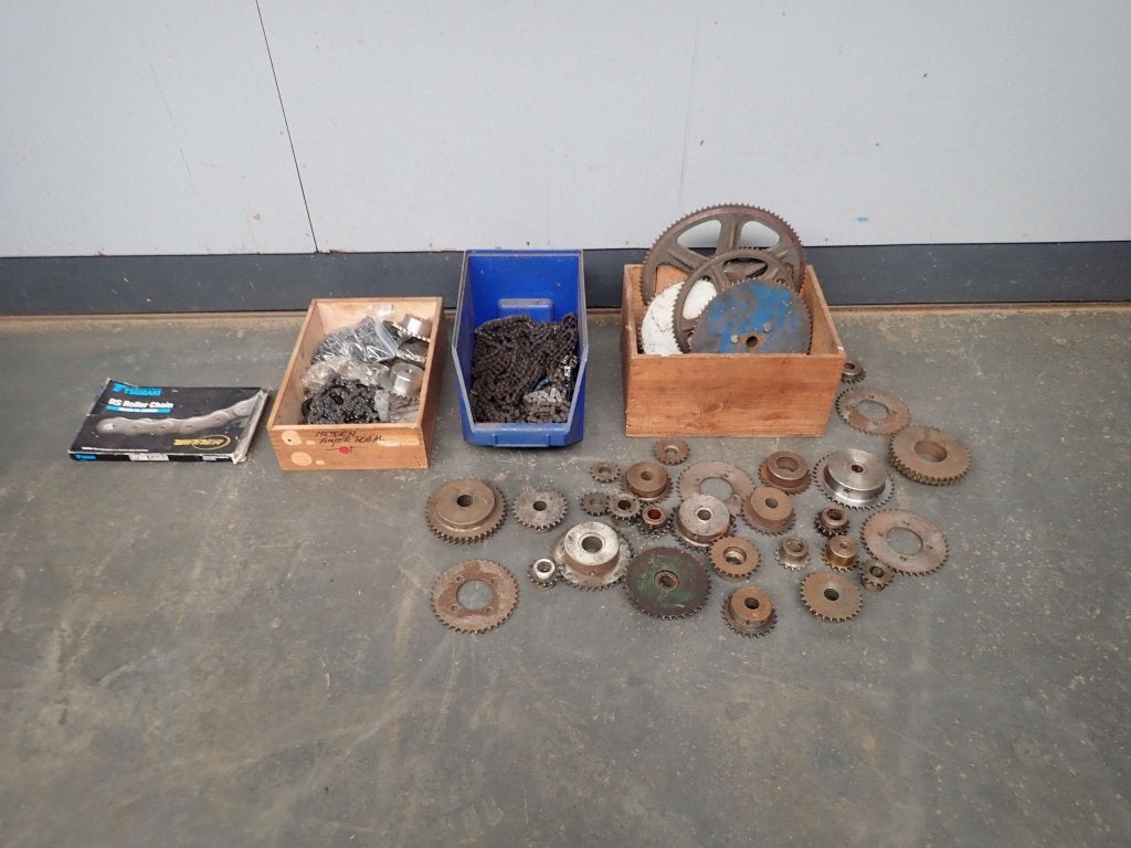 Partij 06B (3/8 inch) tandwielen en kettingen Tsubaki RF06B, Niet ingevuld, Gebruikt, Niet ingevuld, Ophalen of Verzenden