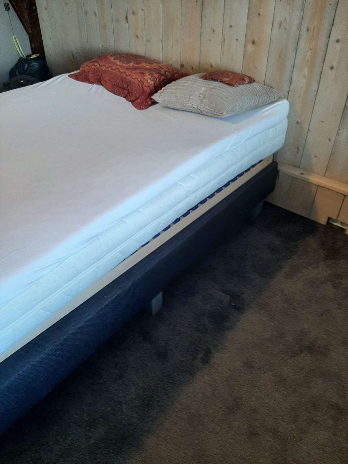 Comfortabel tweepersoonsbed met lattenbodem en matras, Ophalen, Gebruikt, Zwart, Tweepersoons