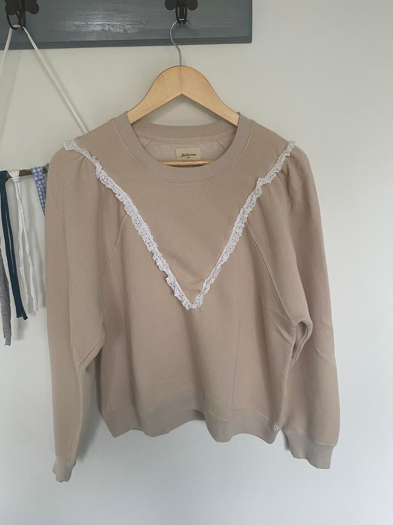 Leuke sweater van Bellerose maat M., Ophalen of Verzenden, Zo goed als nieuw, Maat 38/40 (M), Beige