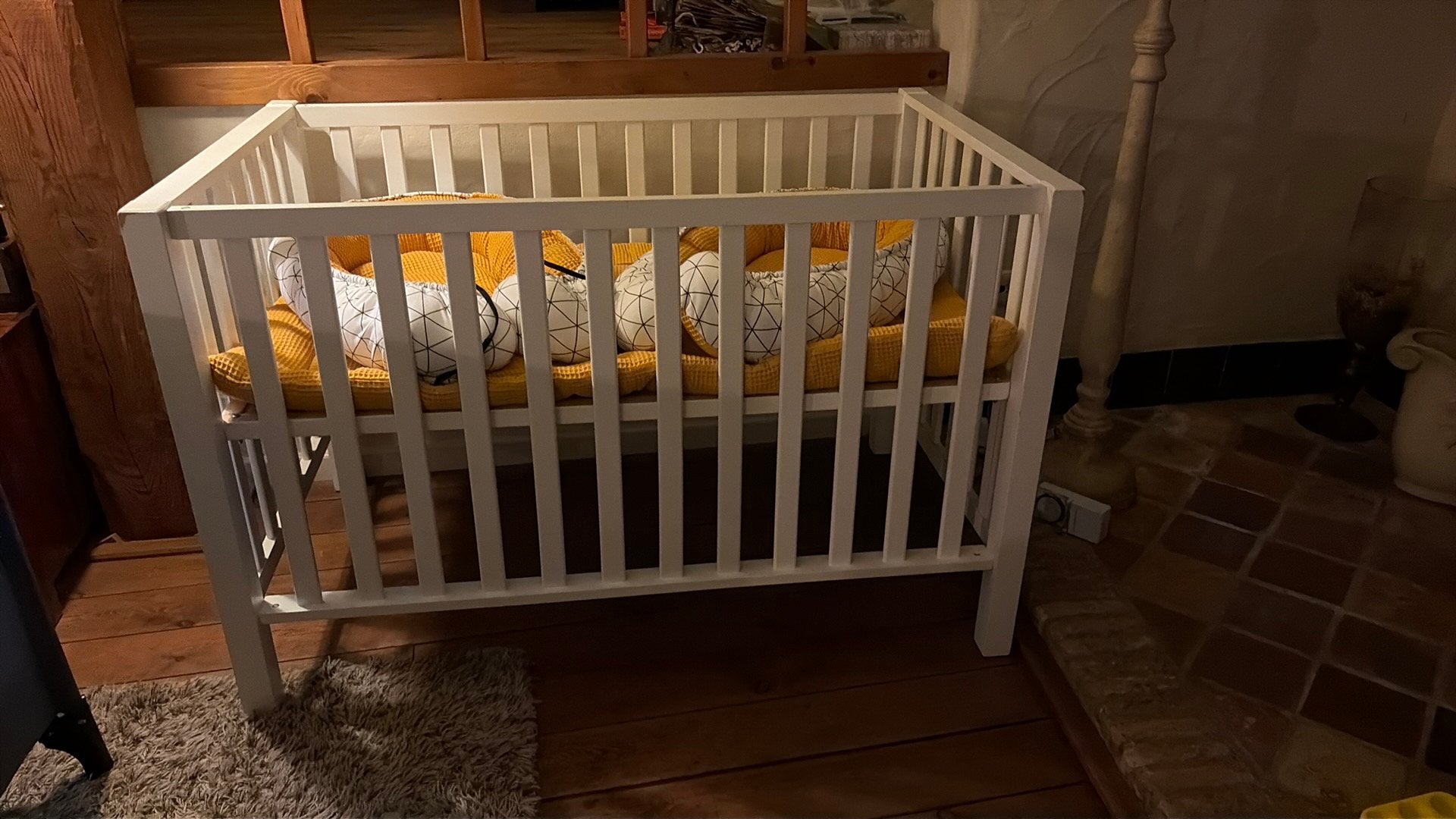 Tweeling box met boxkleed en twee nestjes, Kinderen en Baby's, Ophalen, Zo goed als nieuw, Overige typen