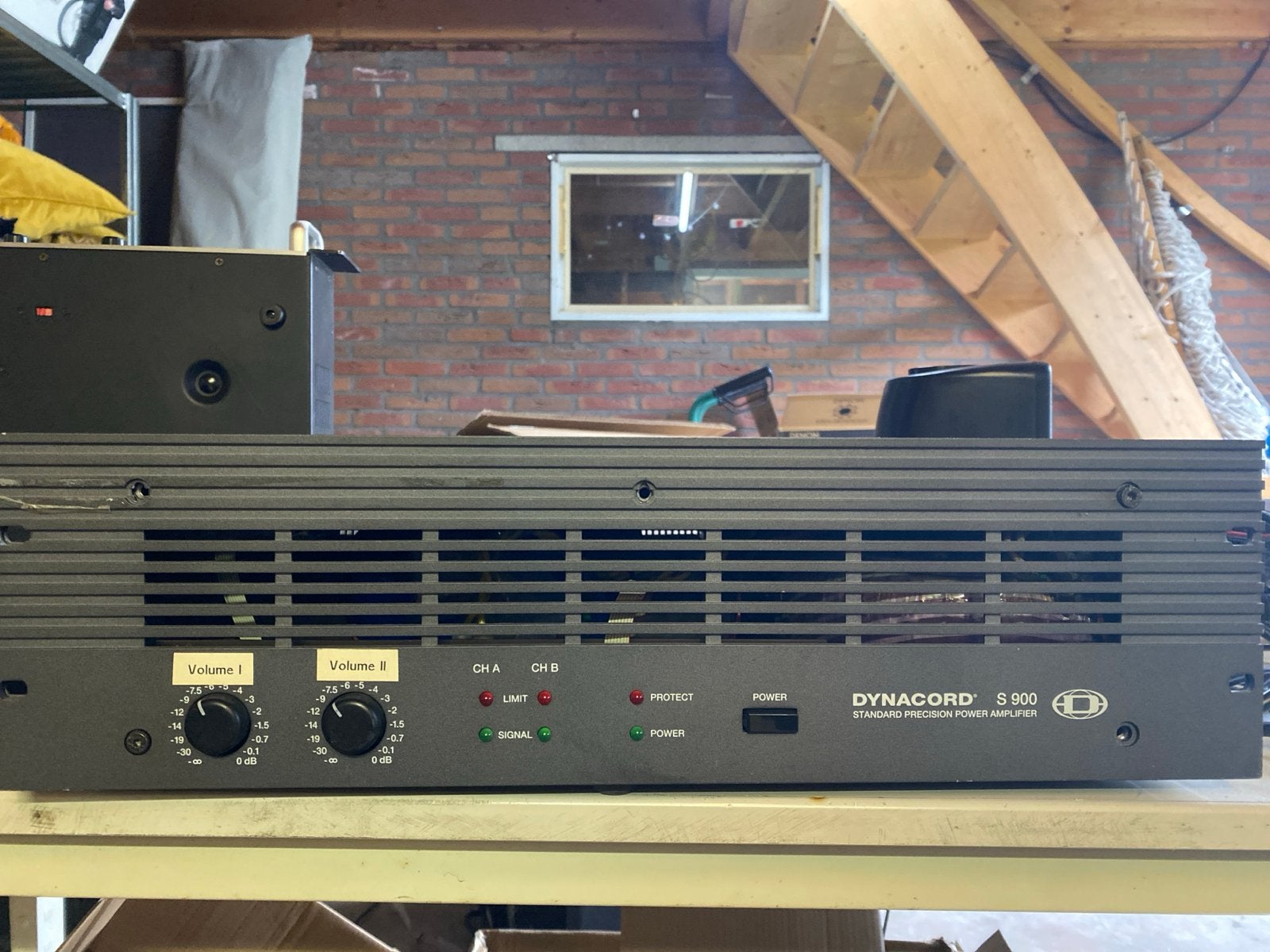 Defecte Dynacord S 900 Eindversterker - Voor onderdelen vd, Audio, Tv en Foto, Overige merken, Ophalen of Verzenden, Niet werkend