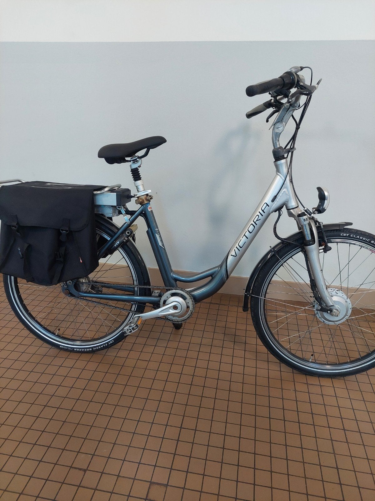 Victoria E_bike 26 inch, Fietsen en Brommers, Elektrische fietsen, Gebruikt, 47 tot 51 cm, 30 tot 50 km per accu, Ophalen