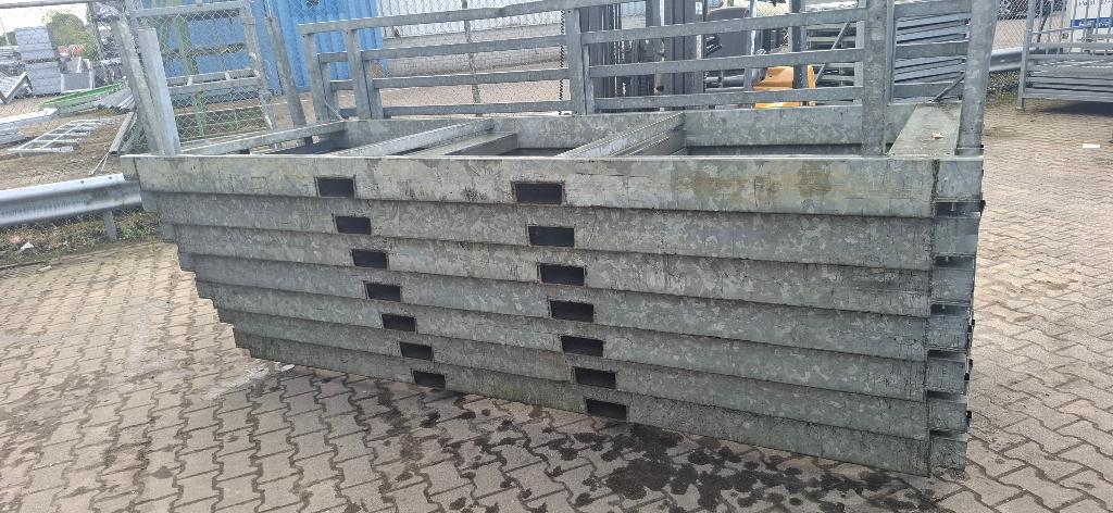 rijplaat bok/pallet   Rijplaat opslagbakken, Ophalen, Gebruikt