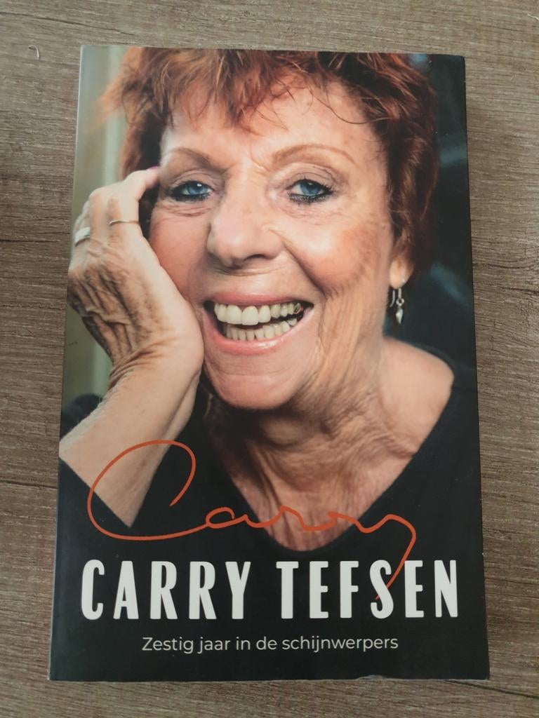 Carry Tefsen: Zestig jaar in de schijnwerpers, Ophalen of Verzenden, Gelezen, Onbekend, Film, Tv en Media