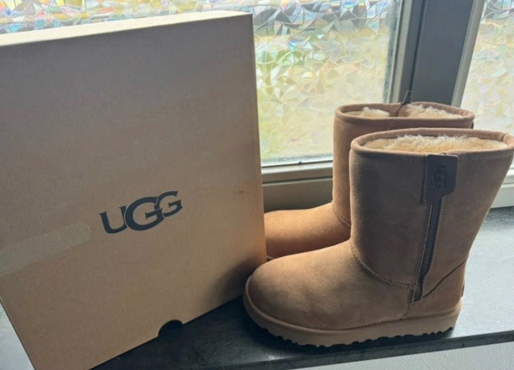 Ugg origineel, Ophalen of Verzenden, Zo goed als nieuw, Zwart, Sneakers of Gympen