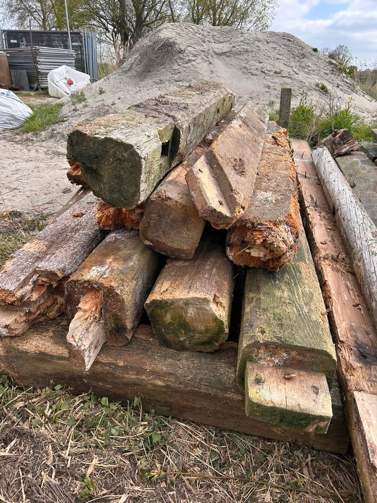 Oude bouwmaterialen: oude gebinten afhalen in Dronryp, Ophalen, Gebruikt, 250 cm of meer, Balken