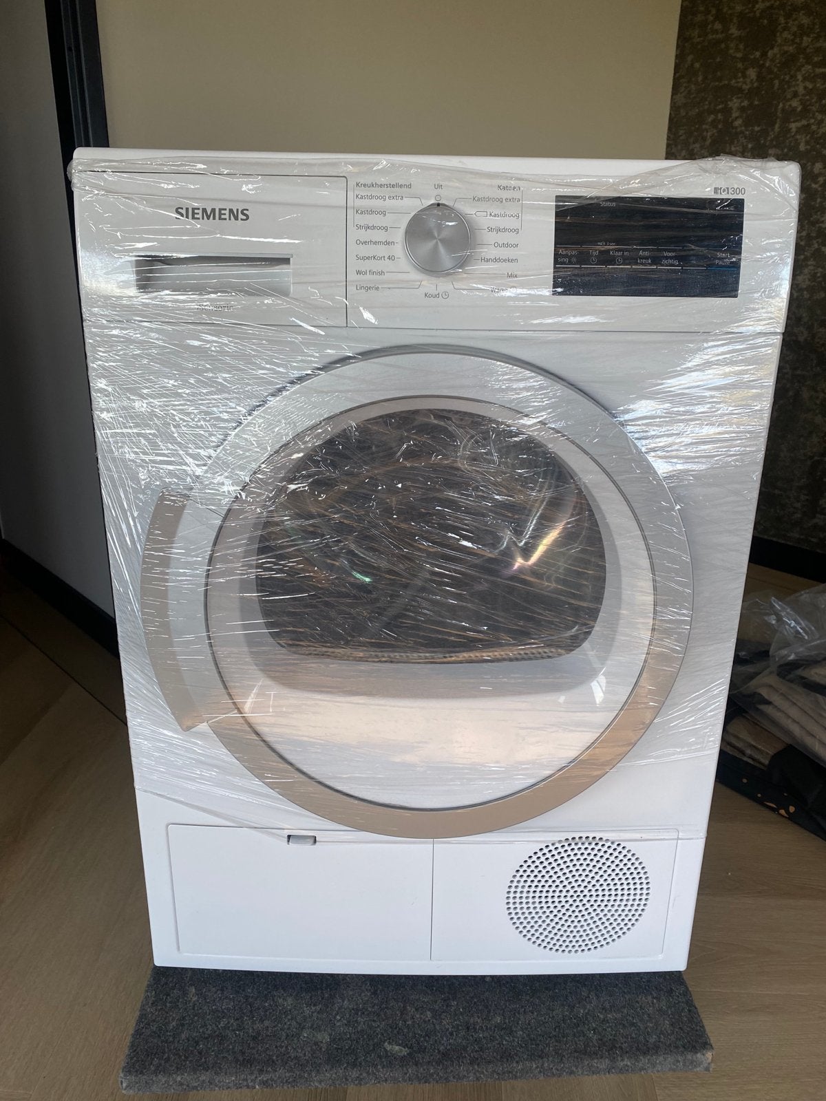 Siemens iQ300 Condensdroger - Zo goed als nieuw, Ophalen, 6 tot 8 kg, Minder dan 85 cm, Zo goed als nieuw