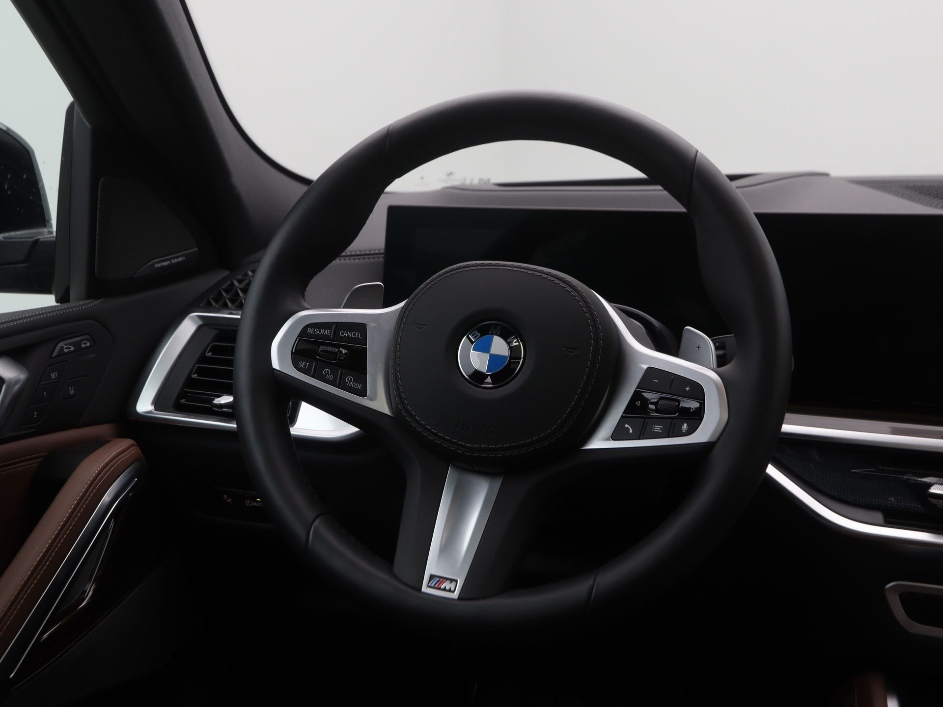 BMW X6 xDrive40i M-Sport Pro (bj 2025, automaat), Auto's, BMW, Automaat, Gebruikt, Euro 6, Met garantie (alle)