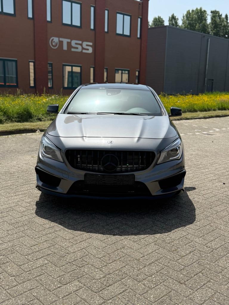 Mercedes-Benz CLA 45 AMG 4MATIC /PANO/KUIPSTOELEN/H&K/MEMORY, Automaat, CLA, Zwart, 4 cilinders