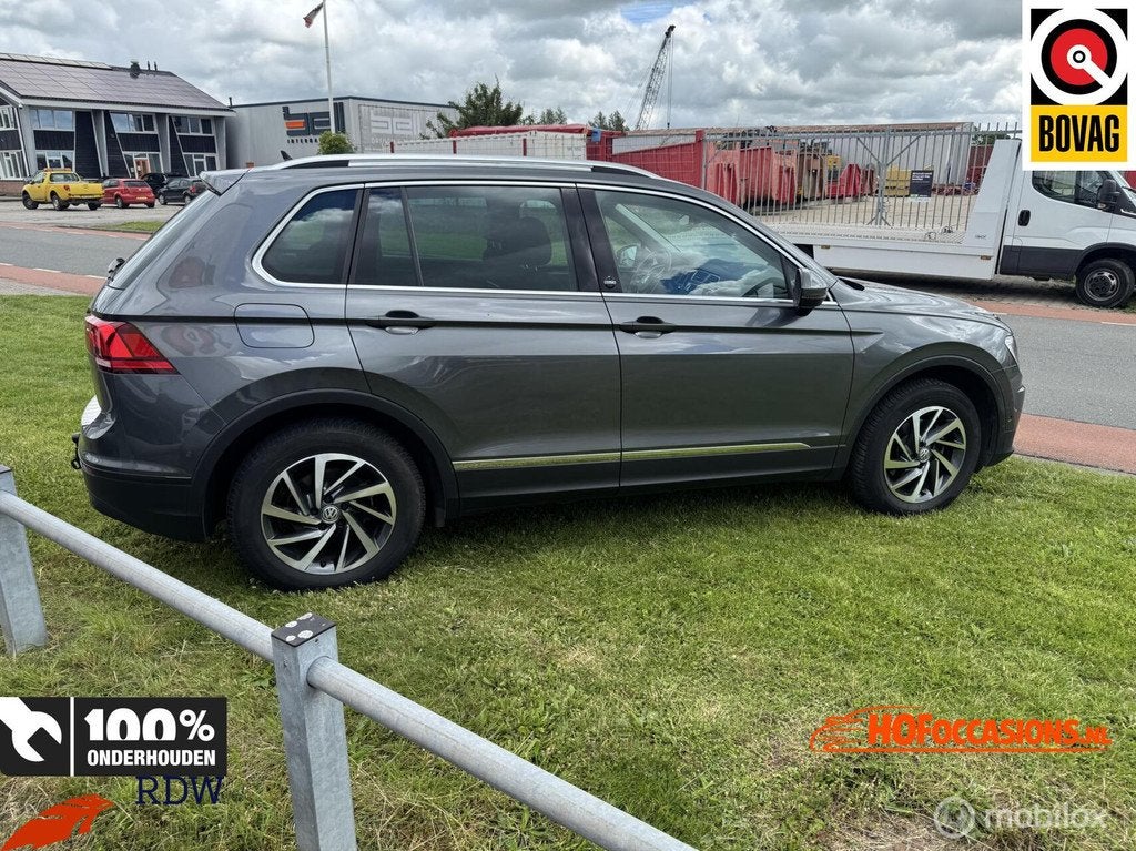 Volkswagen Tiguan 1.4 TSI ACT Sound Comfort CARPLAY/TREKHAAK, 4 cilinders, Grijs, Automatische klimaatregeling, 17 km/l