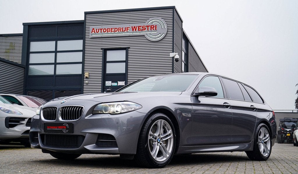 BMW 5-serie Touring 528i High Executive | Stand Kachel | Sof, Automaat, Gebruikt, 4 cilinders, 2000 kg