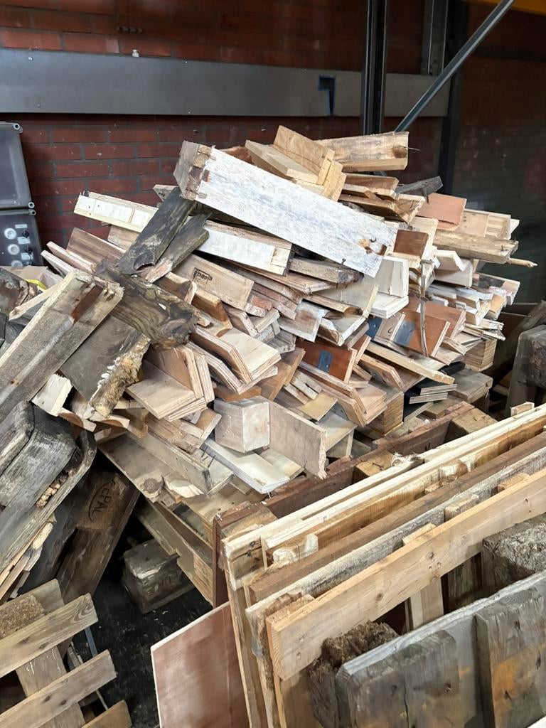 GRATIS!!! Brandhout. MOET WEG!!, Minder dan 3 m³, Ophalen of Verzenden