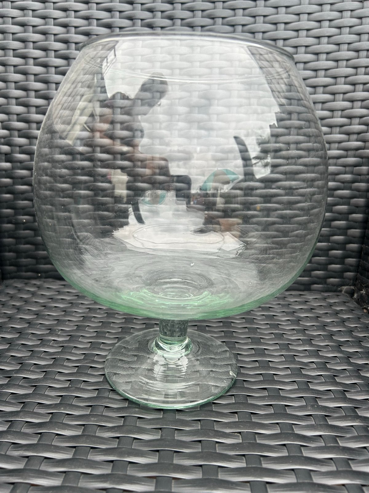 Glazen decoratie bolvaas op voet, Gebruikt, Op voet, Transparant, Glas