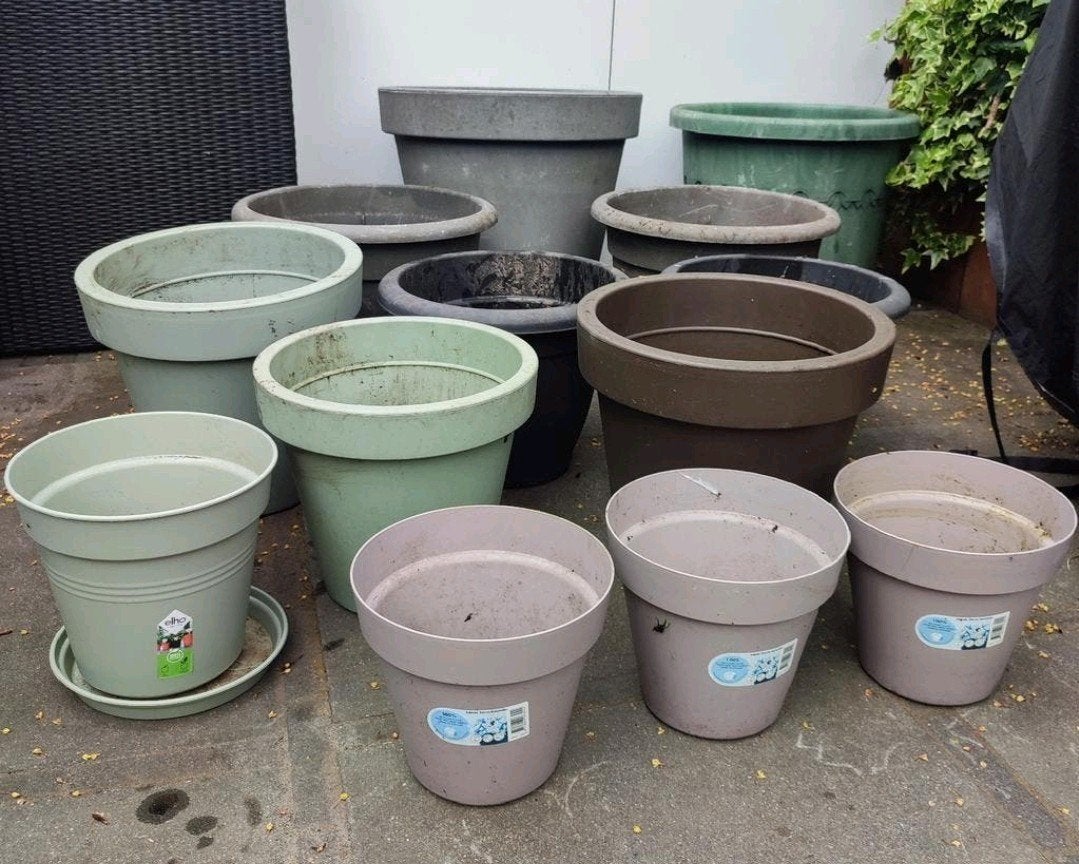 grote Kunststof bloempotten bloembakken vanaf € 5,- per stuk, Ophalen of Verzenden, Rond, Kunststof, Minder dan 30 cm