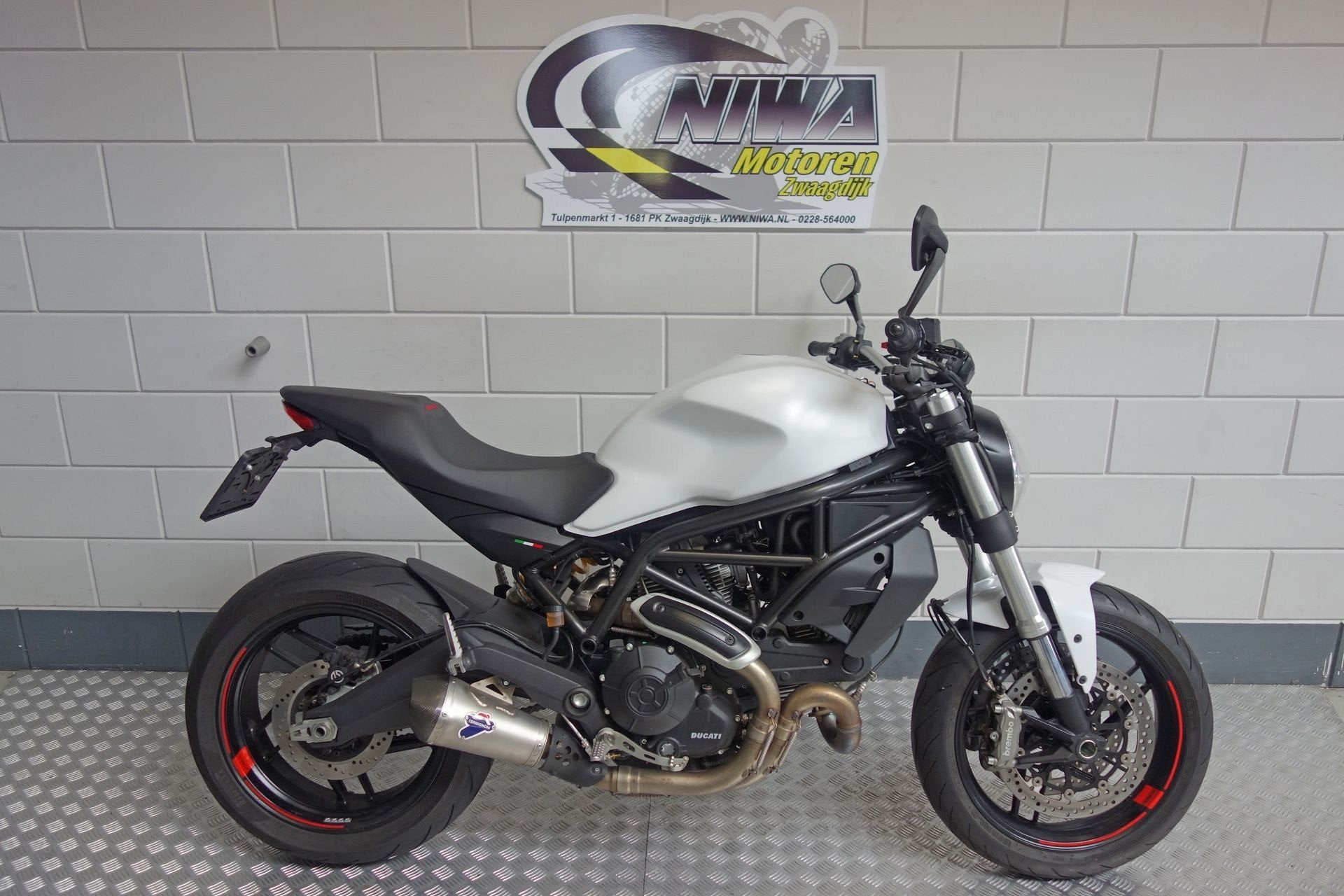 Ducati Monster 797 ABS, Meer dan 35 kW, 803 cc, Handgeschakeld, Naked bike