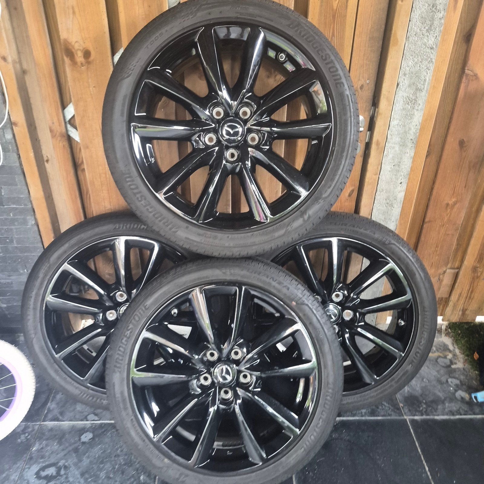 mazda 3 velgen met banden 18inch, Ophalen, 18 inch, 215 mm, Band(en)